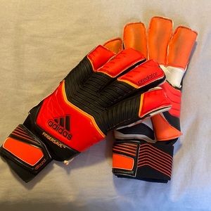 Adidas Predator fingersave goalie gloves.
